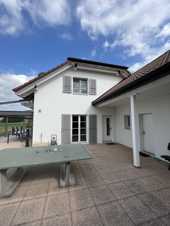 Rénovation de façade par Madéco Peinture dans le canton de Fribourg