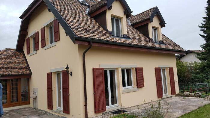 Rénovation de façade par Madéco Peinture dans le canton de Fribourg