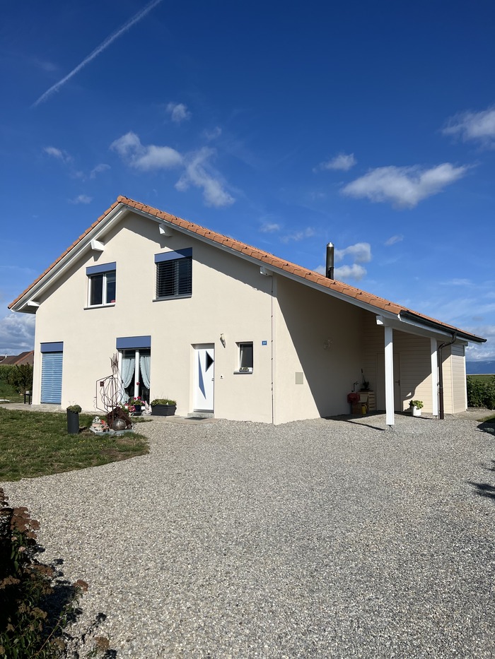 Rénovation de façade par Madéco Peinture dans le canton de Fribourg