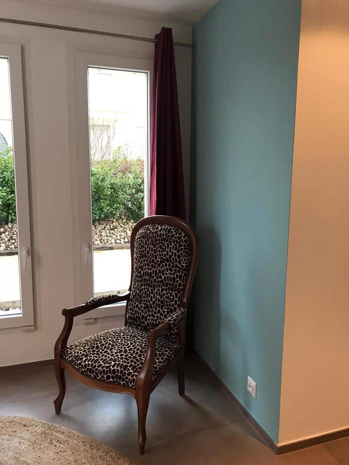 Mise en couleur de murs par Madéco Peinture à Fribourg