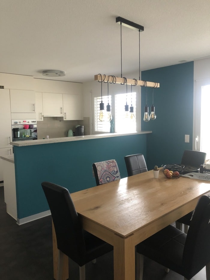 Mise en couleur de murs par Madéco Peinture à Fribourg